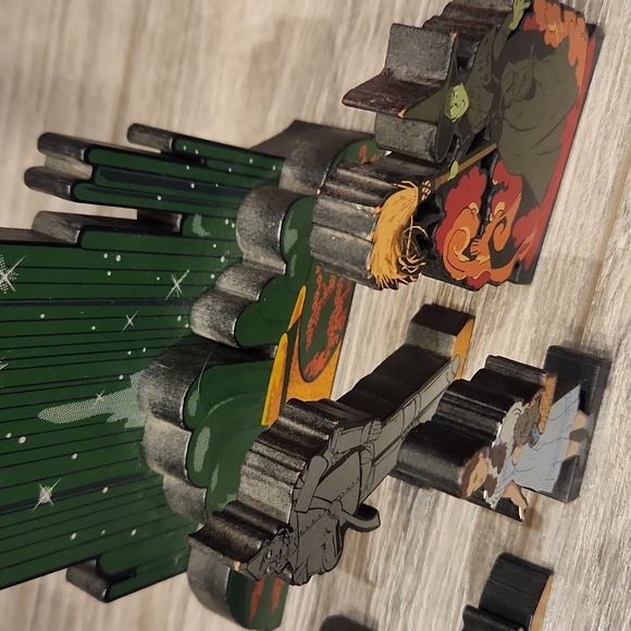 Shelia's 2000 The Wizard of Oz 6 pc. Lot Emerald city & 5 wooden Figurines - Picture 13 of 13